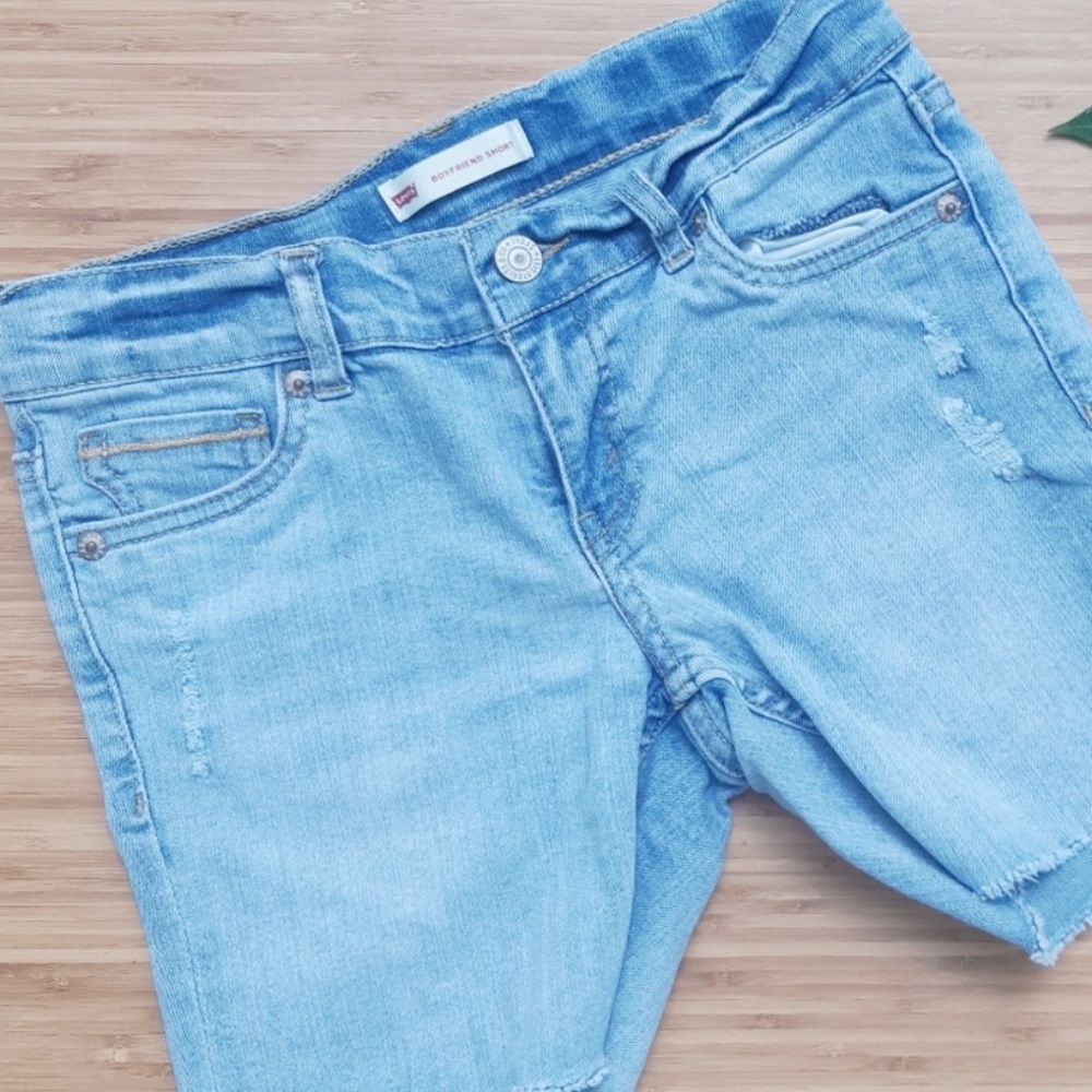 levi blue jean shorts
